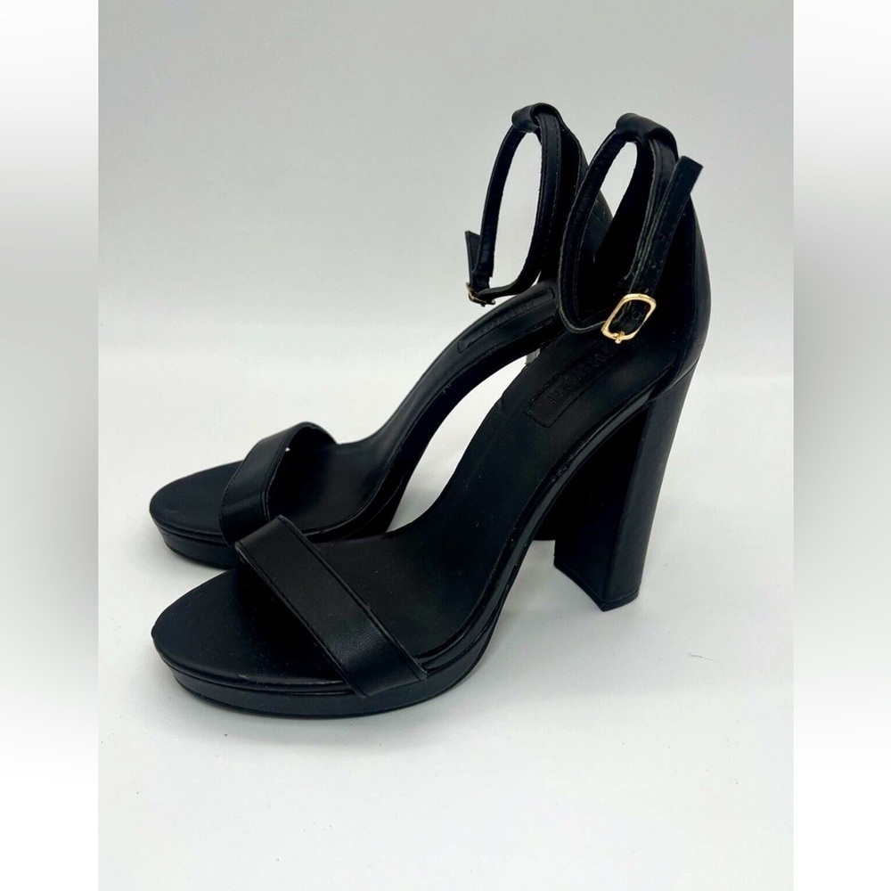 FOREVER 21 Women’s size 7 Black vegan Leather Shoes Chunky High block Heels
